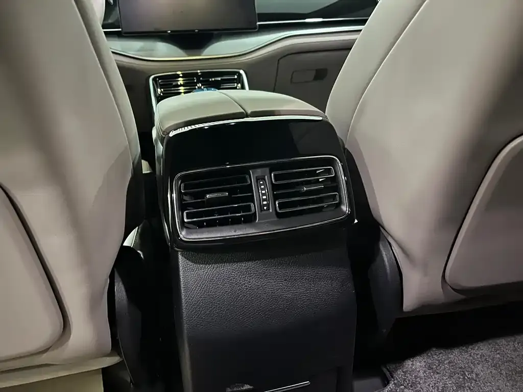 BYD Tang New Energy 2025 из CN, фото 3