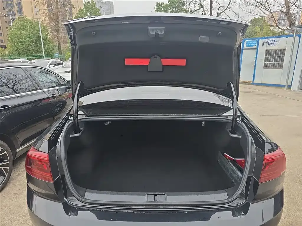 Volkswagen Magotan 2023 из CN, фото 9