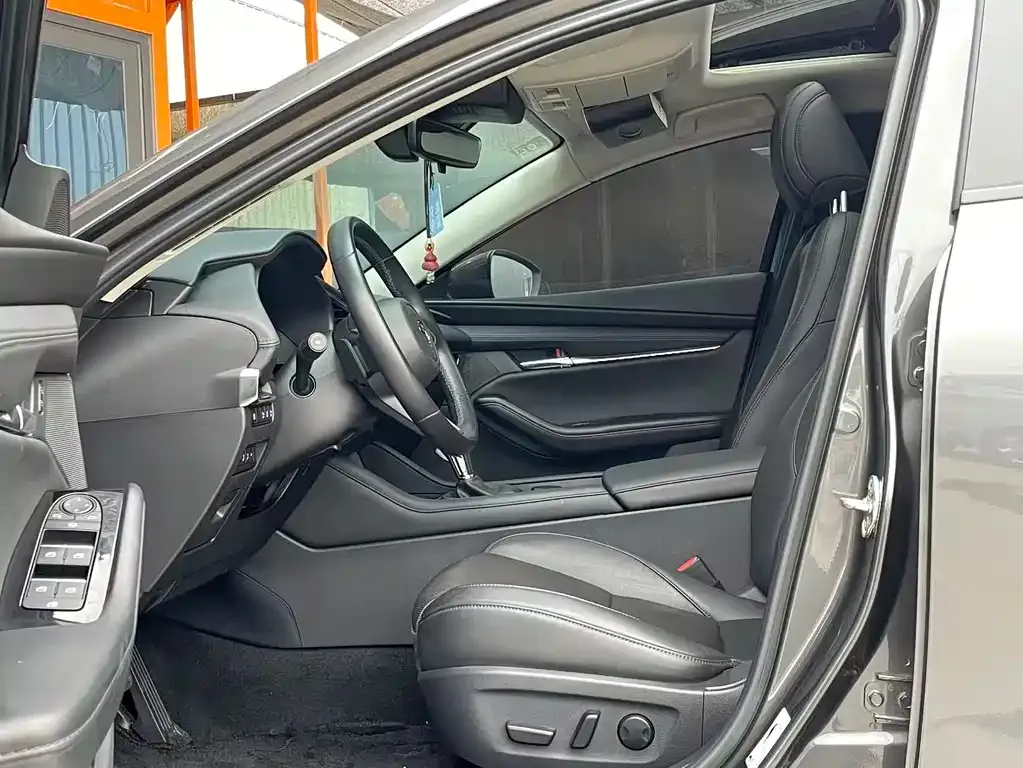 Mazda 3 Axela 2022 из CN, фото 8