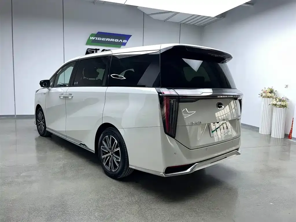 GAC Motor Trumpchi M8 — фото 10