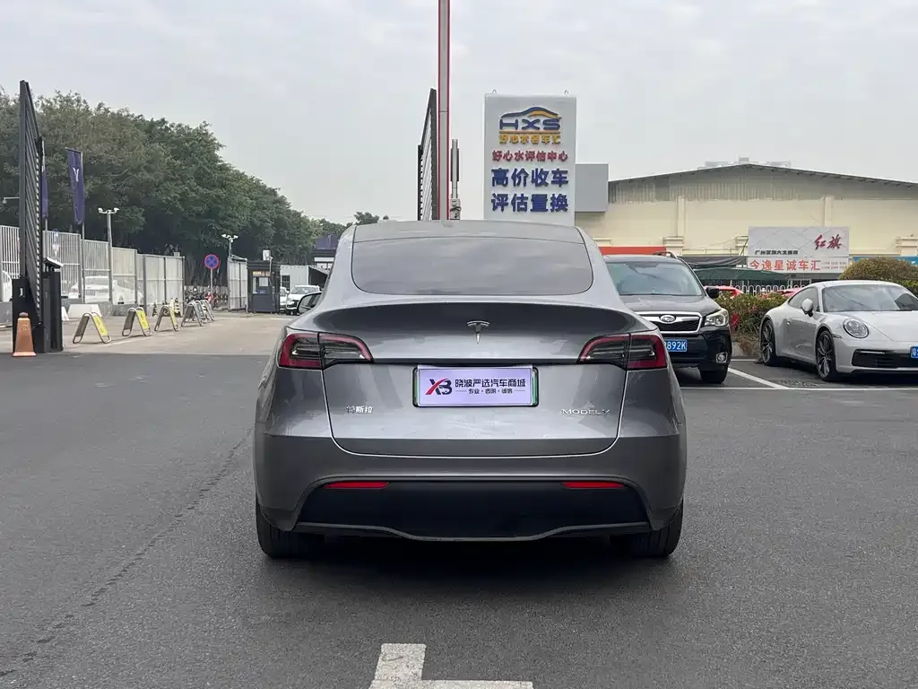 Tesla Model Y 2024 из CN, фото 2
