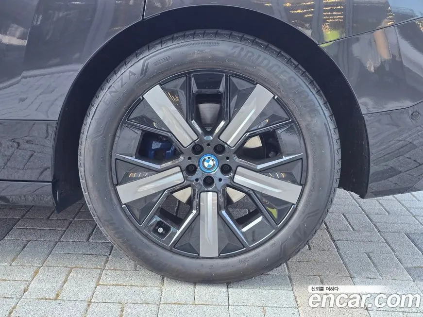 BMW iX 2025 из KR, фото 9