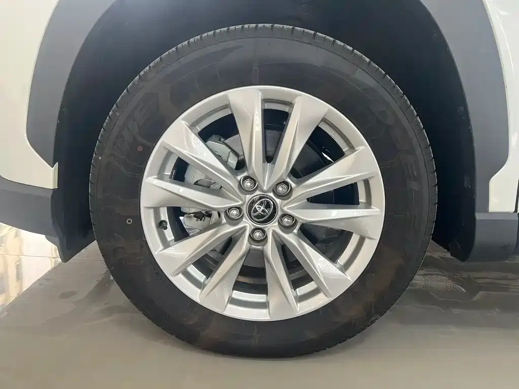 Toyota Corolla Cross 2025 из CN, фото 2