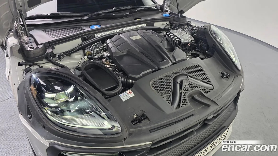 Porsche Macan 2023 из KR, фото 10