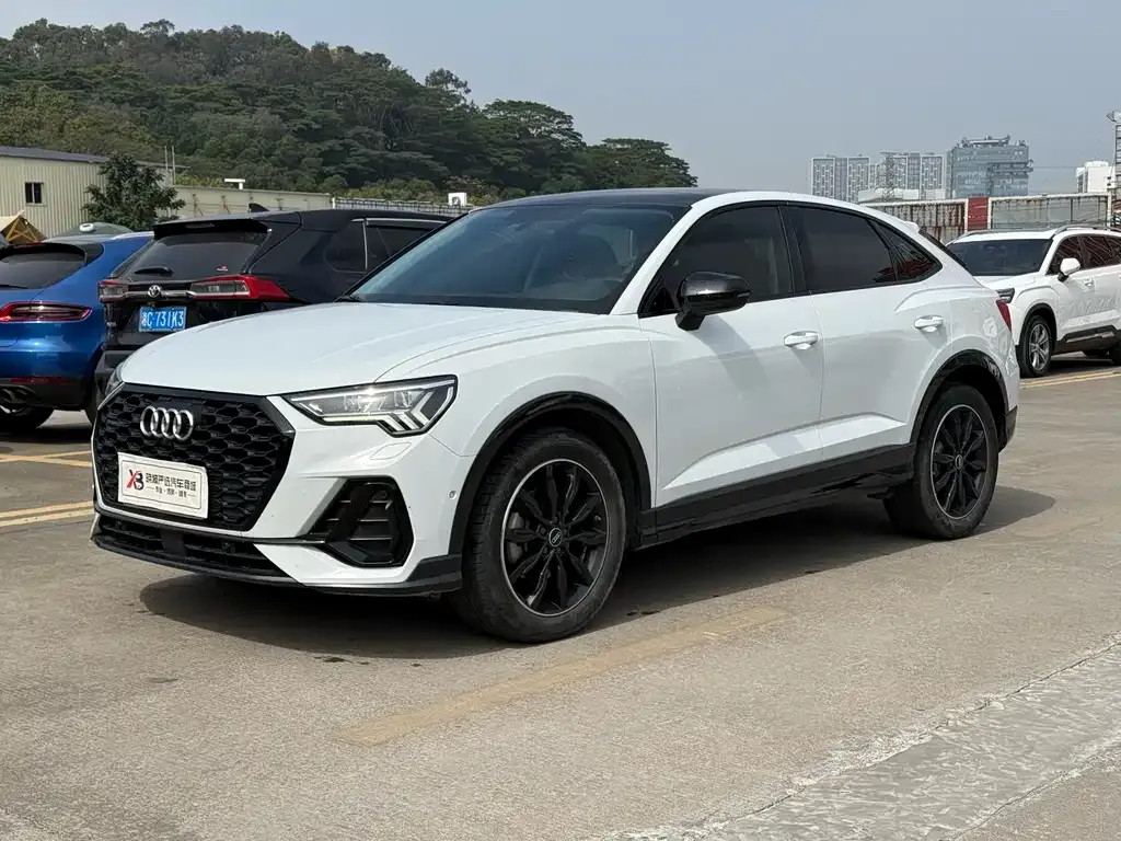 Audi Q3 Sportback 2022 из CN, фото 1