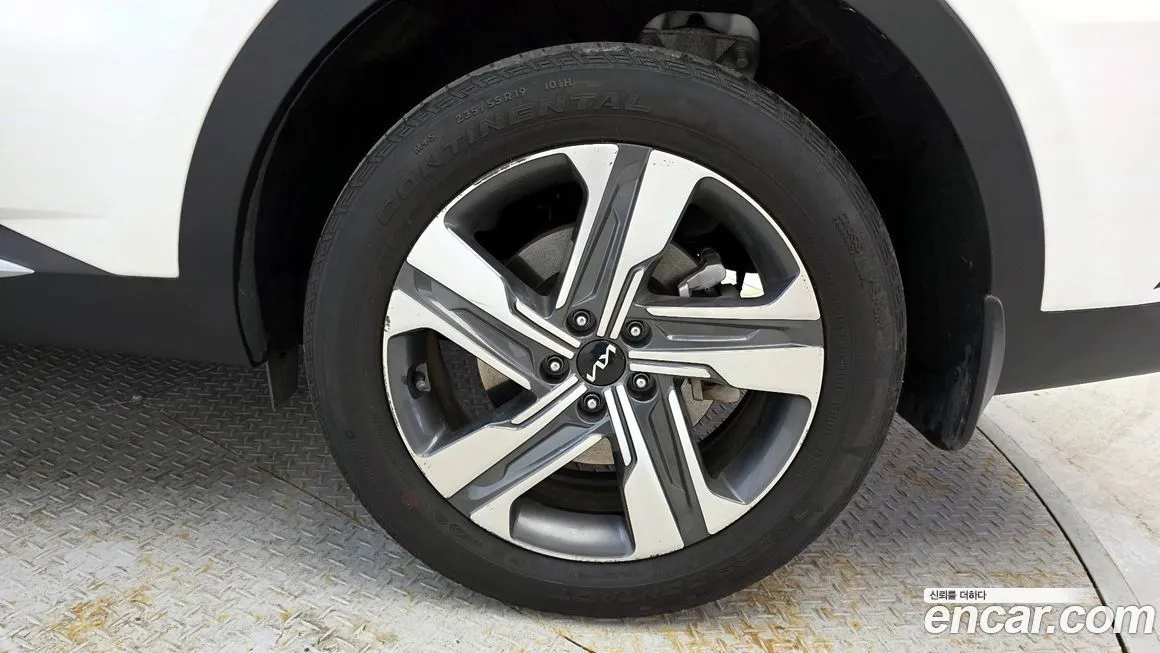 Kia Sorento — фото 5