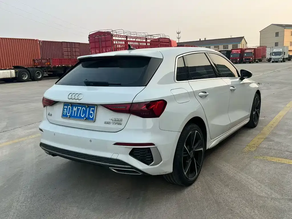 Audi A3 2024 из CN, фото 7