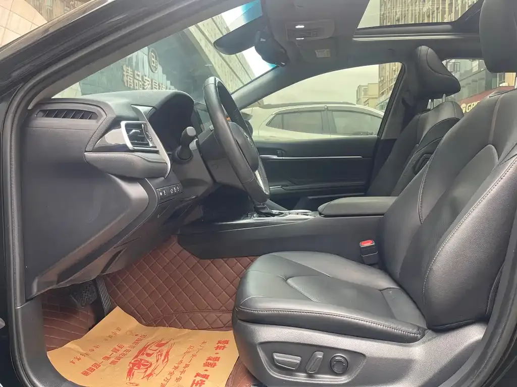 Toyota Camry 2023 из CN, фото 7