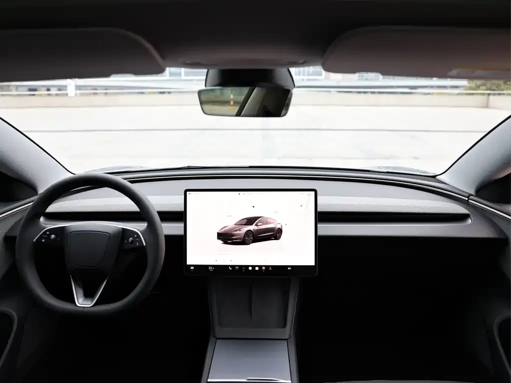 Tesla Model 3 — фото 6