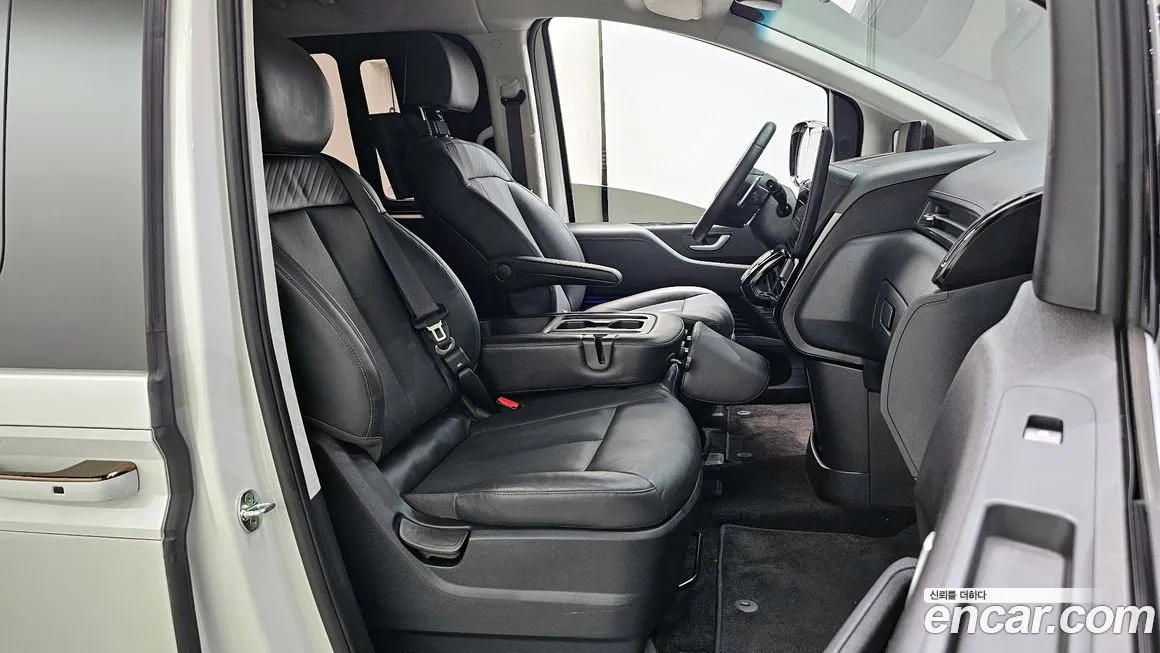 Hyundai Staria 2023 из KR, фото 7
