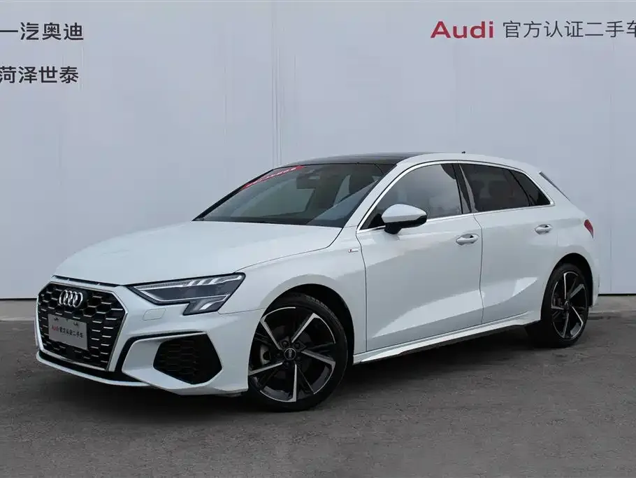 Audi A3 2023 из CN, фото 1