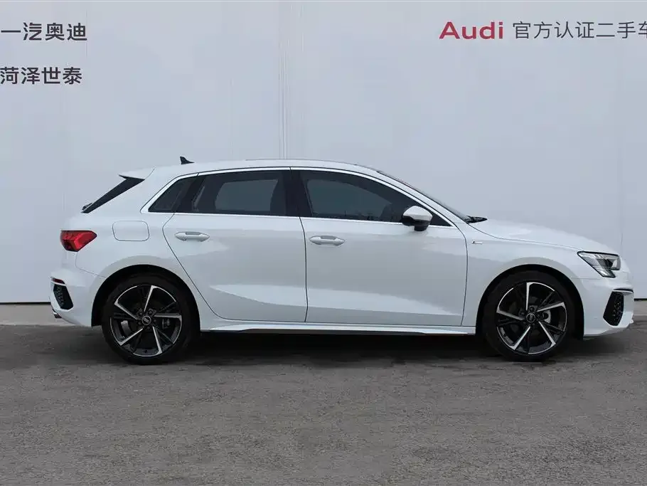 Audi A3 2023 из CN, фото 8