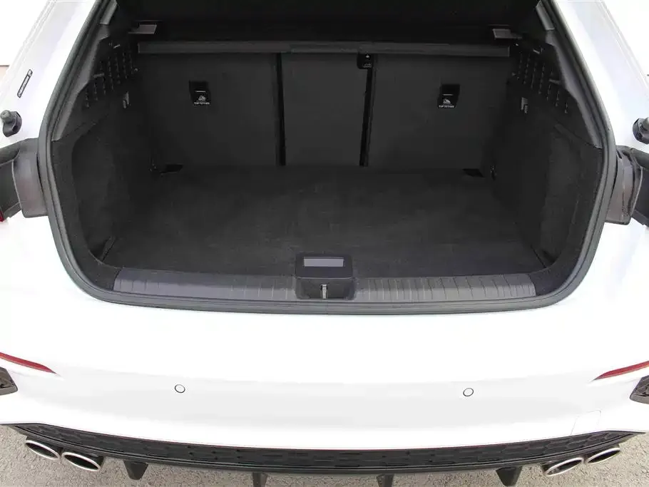 Audi A3 2023 из CN, фото 10