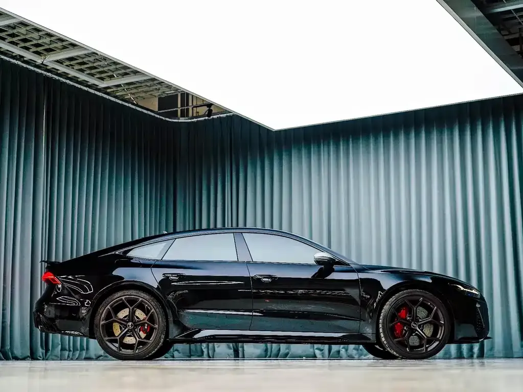 Audi RS 7 2026 из CN, фото 6
