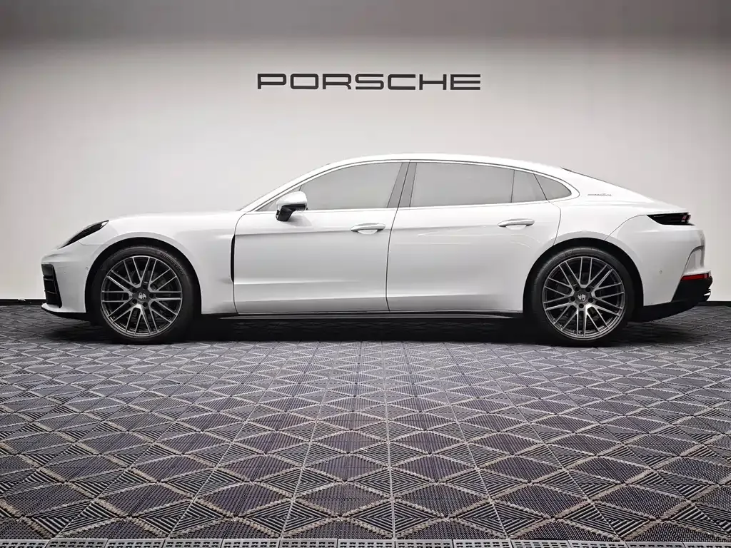 Porsche Panamera 2025 из CN, фото 8