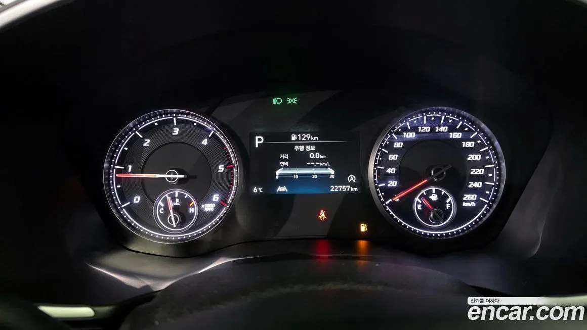 Hyundai Santafe 2023 из KR, фото 2
