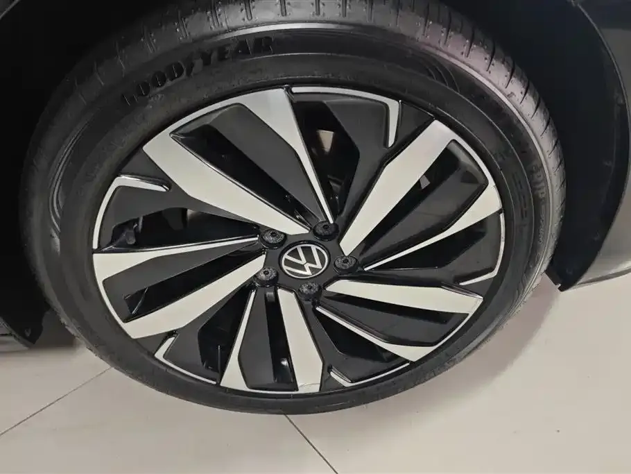 Volkswagen Passat — фото 7