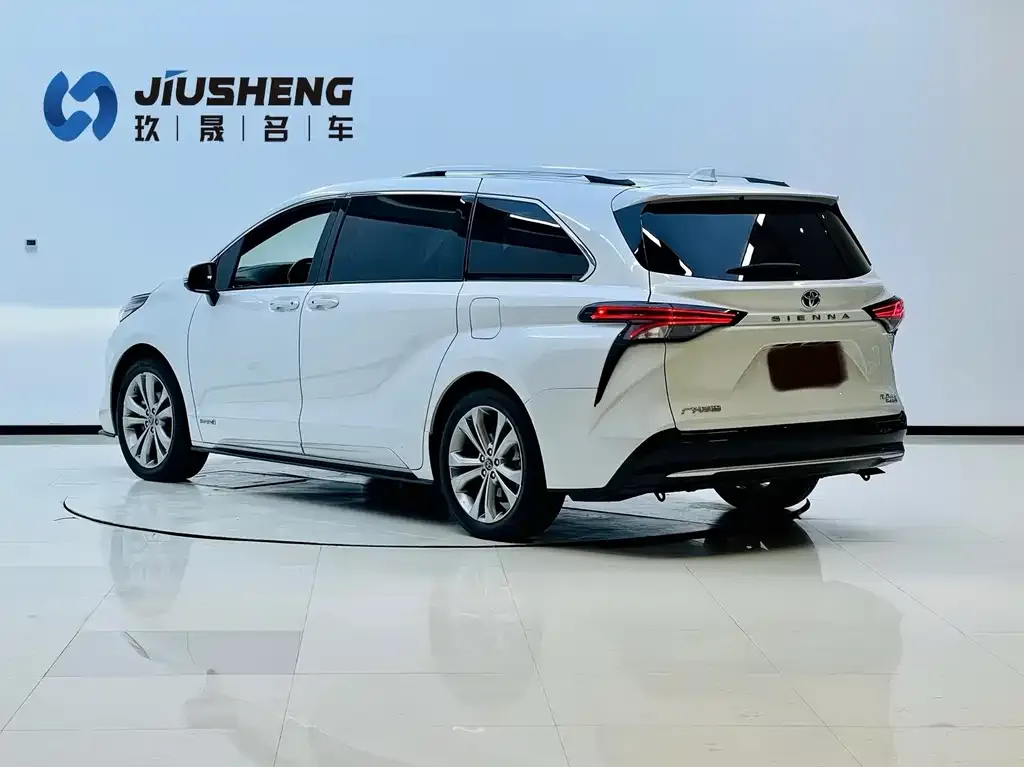 Toyota Sienna 2023 из CN, фото 3