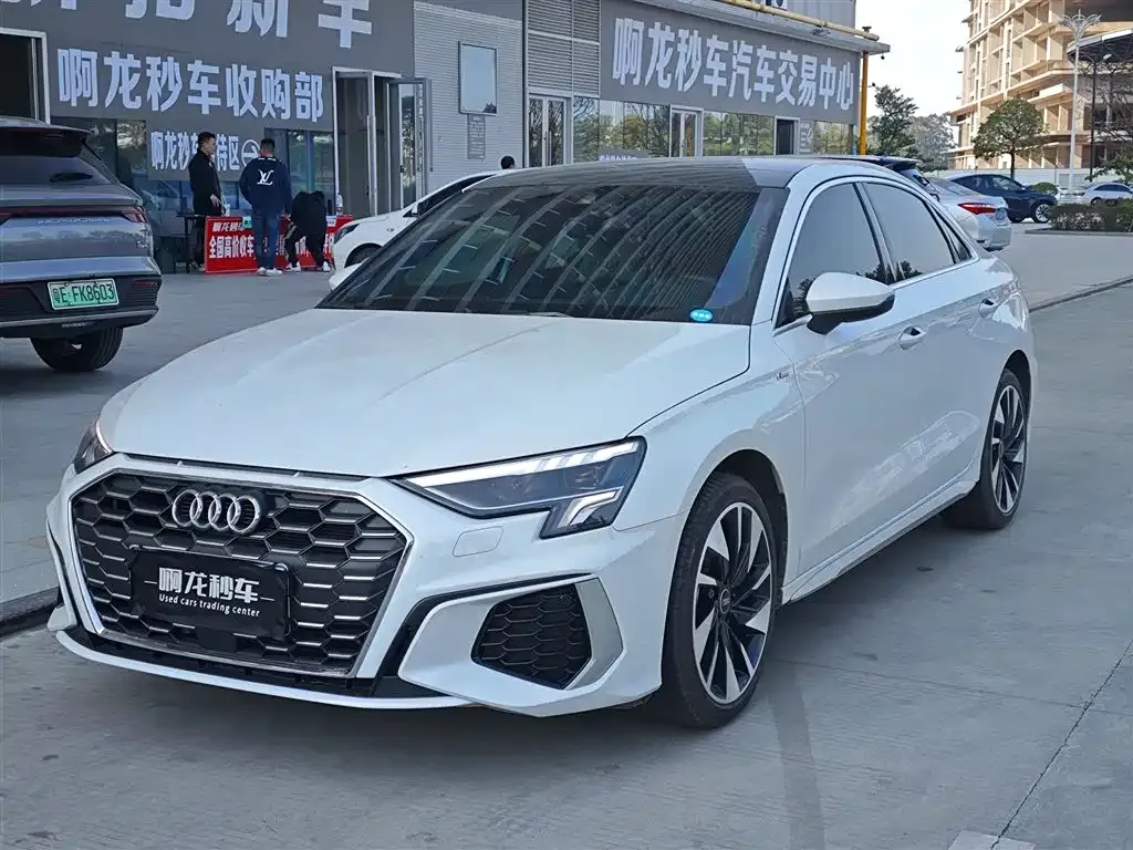 Audi A3 2024 из CN, фото 1