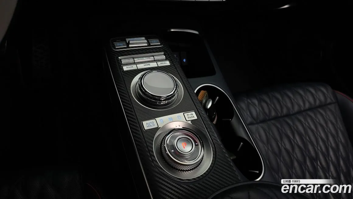 Genesis GV70 — фото 2