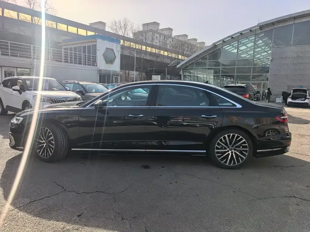 Audi A8 2024 из CN, фото 9