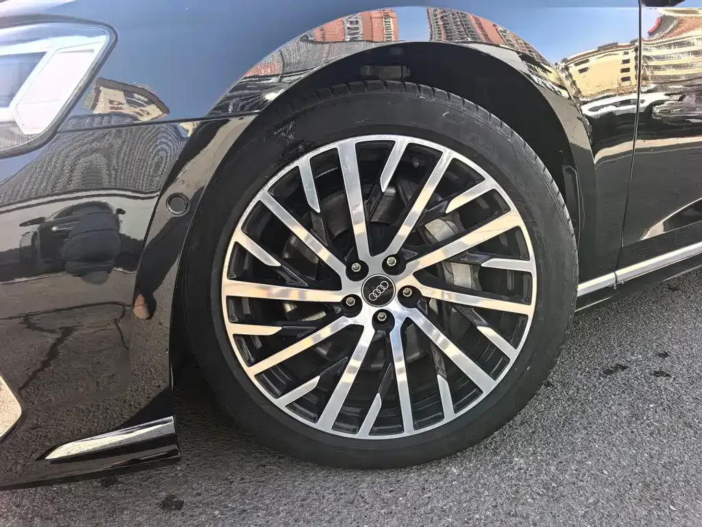 Audi A8 2024 из CN, фото 8