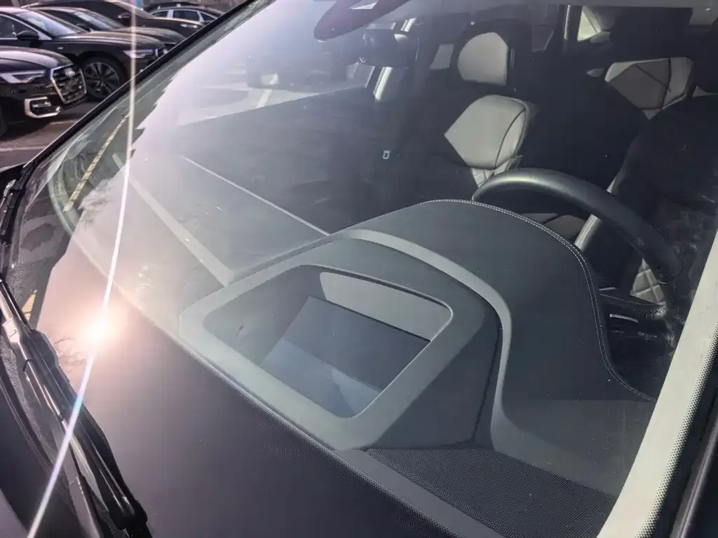 Audi A8 2024 из CN, фото 2