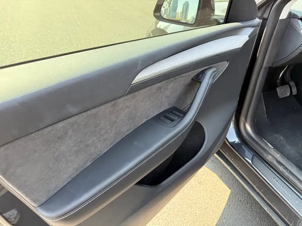 Tesla Model Y 2024 из CN, фото 2