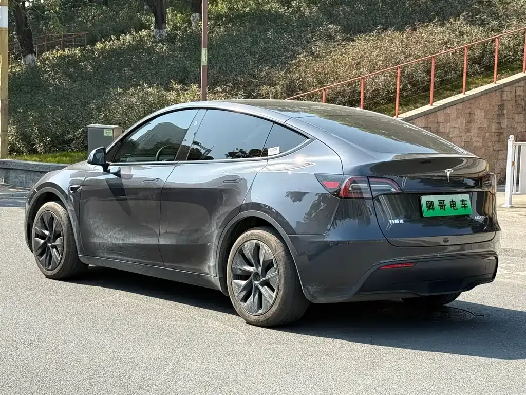 Tesla Model Y 2024 из CN, фото 4
