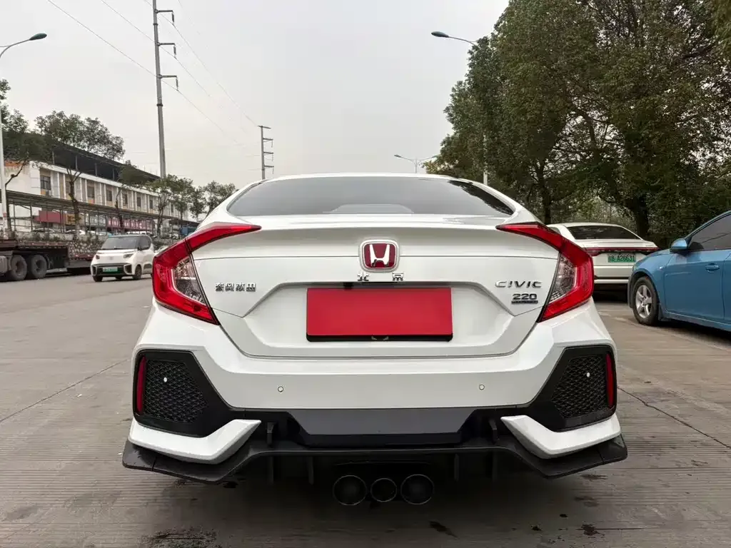 Honda Civic — фото 6