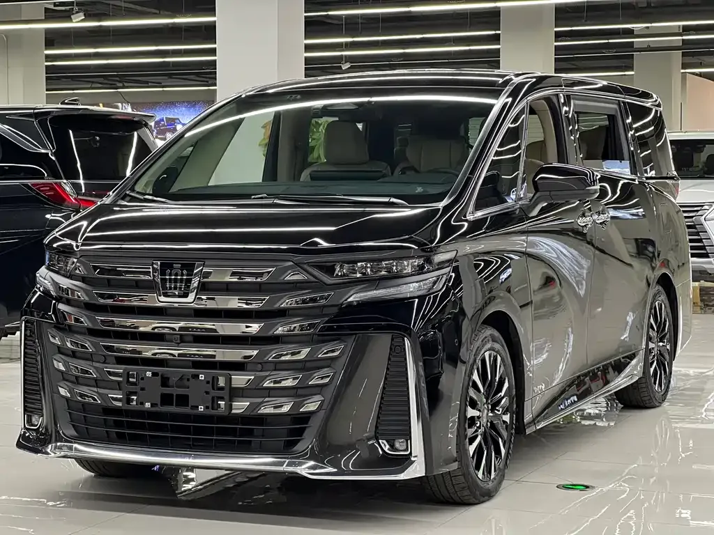 Toyota Vellfire 2023 из CN, фото 1