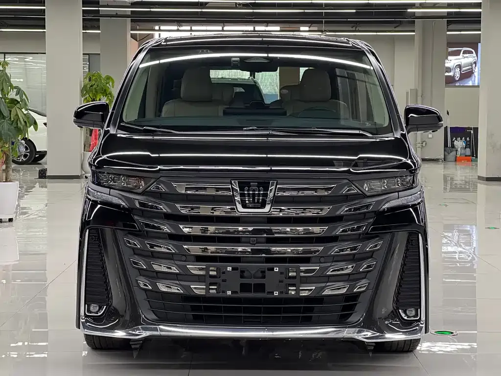 Toyota Vellfire 2023 из CN, фото 2
