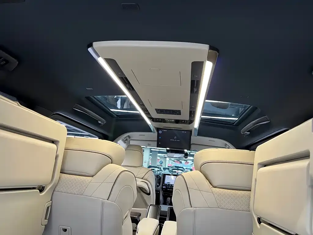 Toyota Vellfire 2023 из CN, фото 6