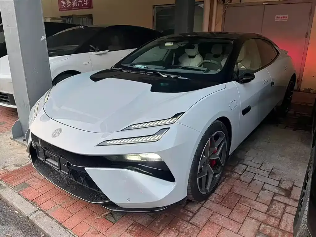 Lotus Emeya 2026 из CN, фото 1