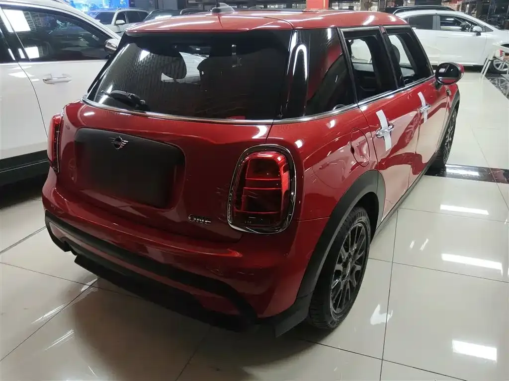 MINI Cooper (3-door) 2023 из CN, фото 10