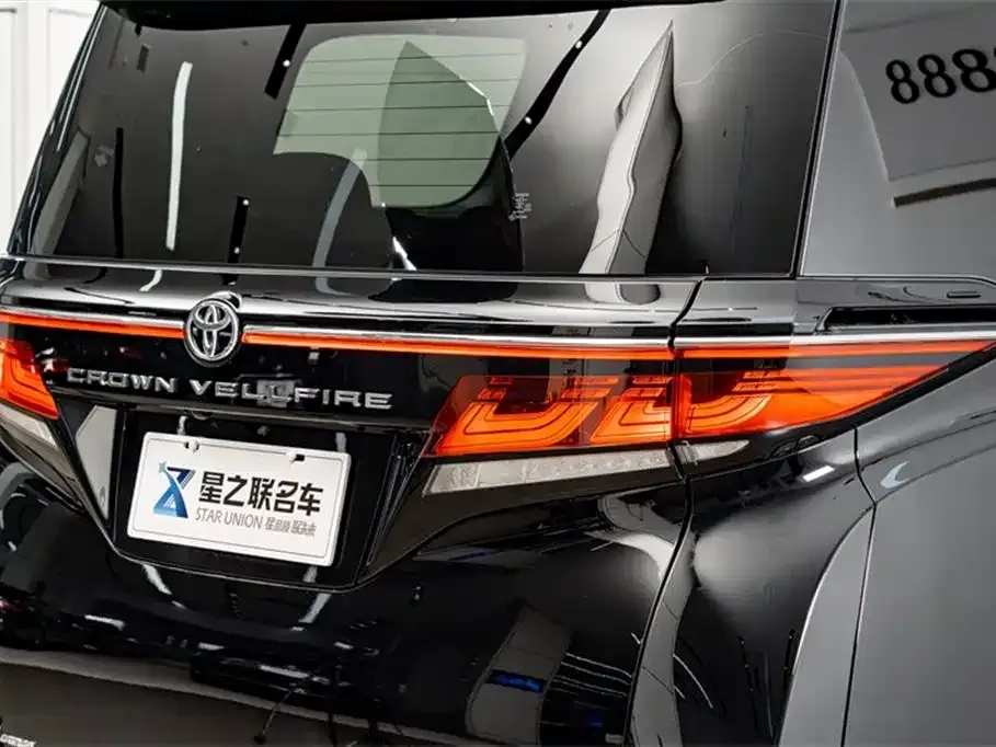Toyota Vellfire — фото 10