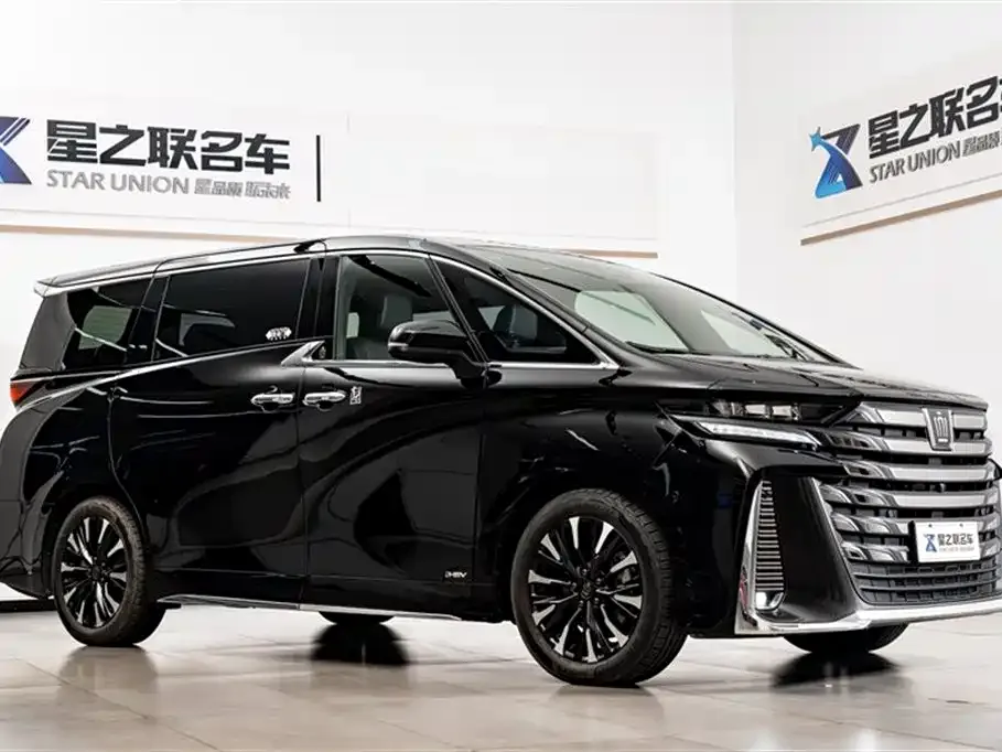 Toyota Vellfire — фото 3