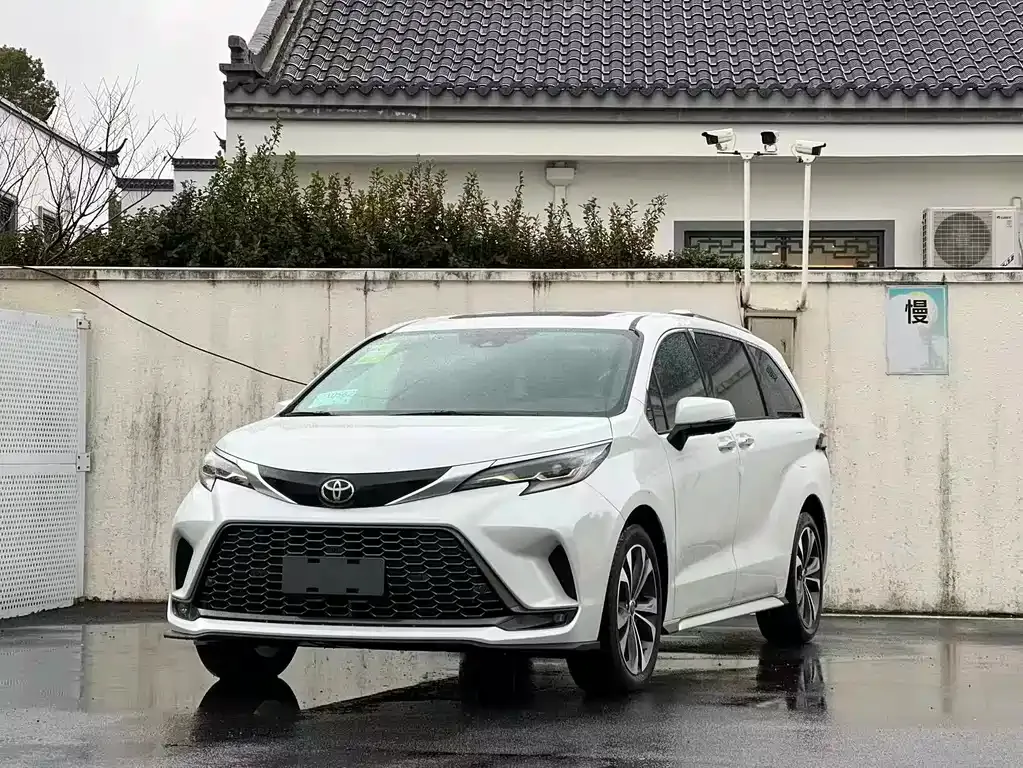 Toyota Granvia 2026 из CN, фото 1