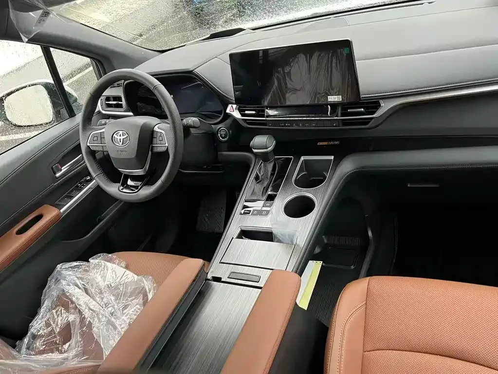 Toyota Granvia 2026 из CN, фото 2