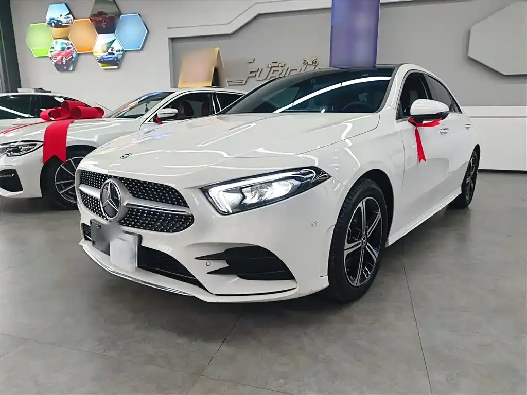 Mercedes-Benz A-Class — фото 1