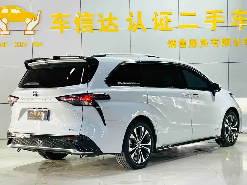 Toyota Granvia 2025 из CN, фото 6
