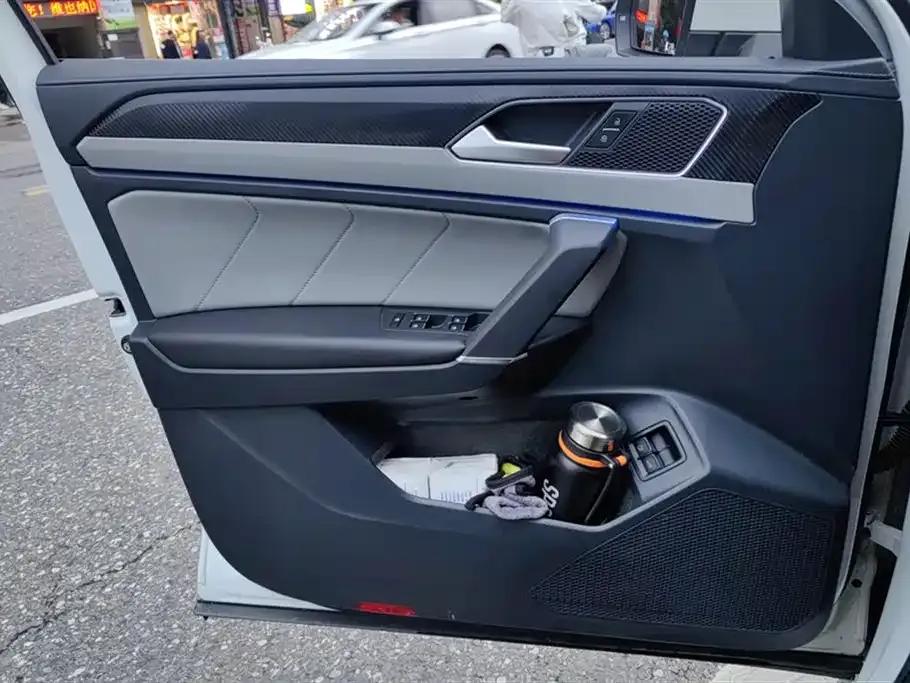 Volkswagen GTE PHEV 2023 из CN, фото 6