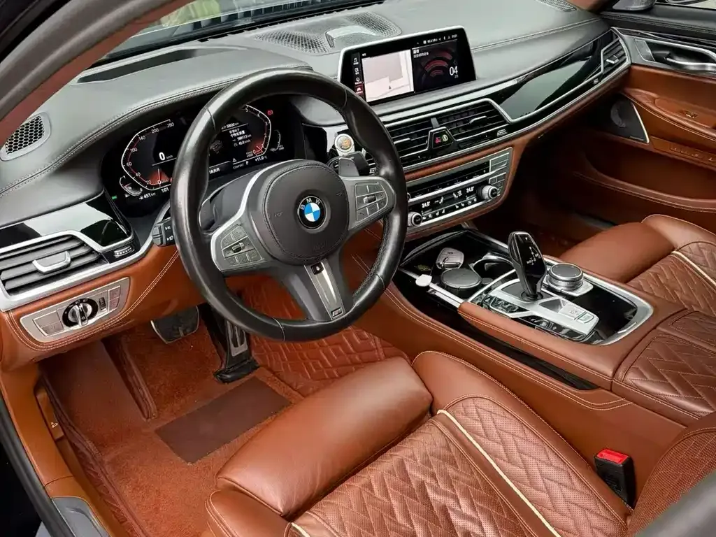 BMW 7 Series 2022 из CN, фото 3