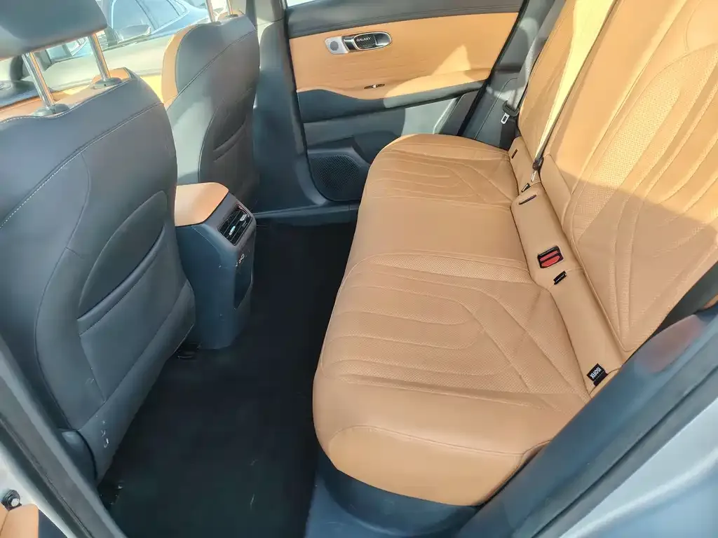 Geely 银河星舰7 2025 из CN, фото 5