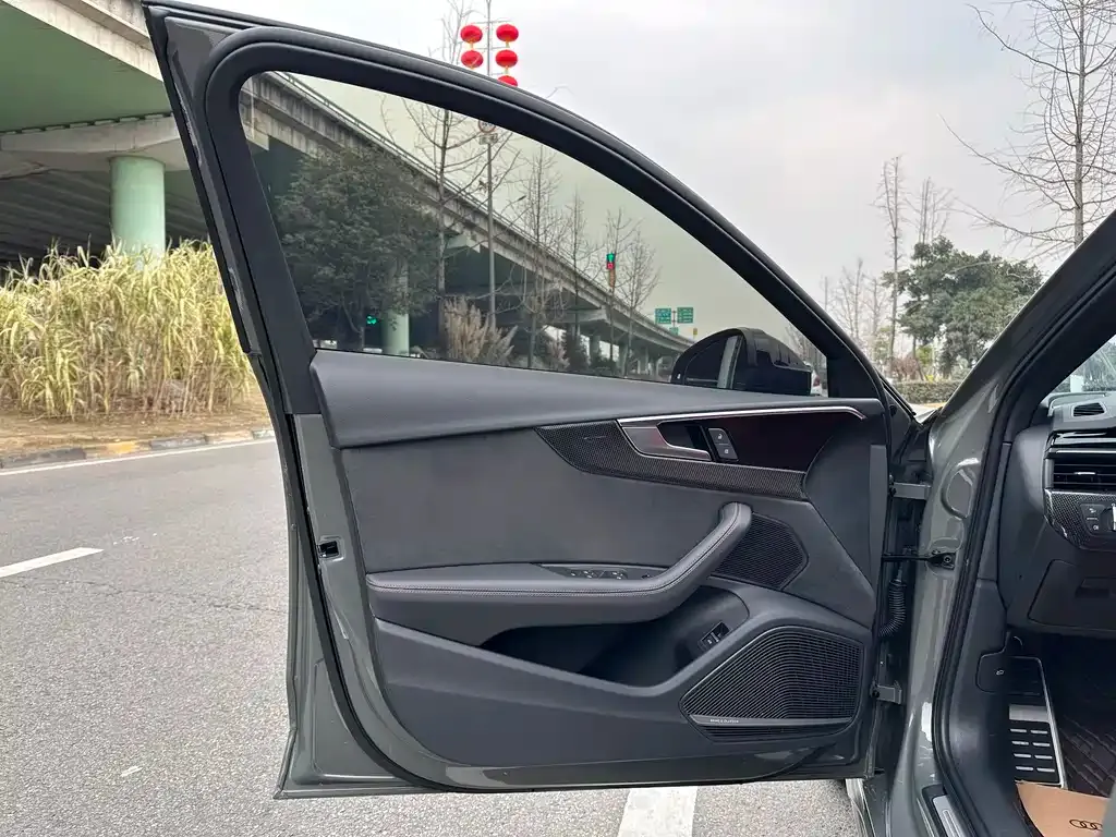 Audi S4 2024 из CN, фото 2