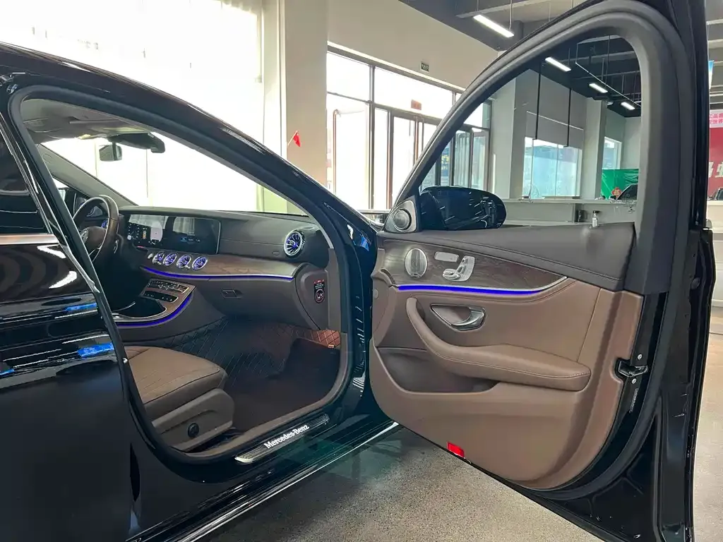 Mercedes-Benz E-Class 2023 из CN, фото 6