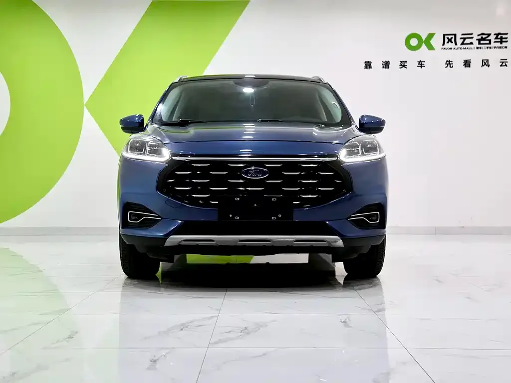 Ford Escape 2023 из CN, фото 1