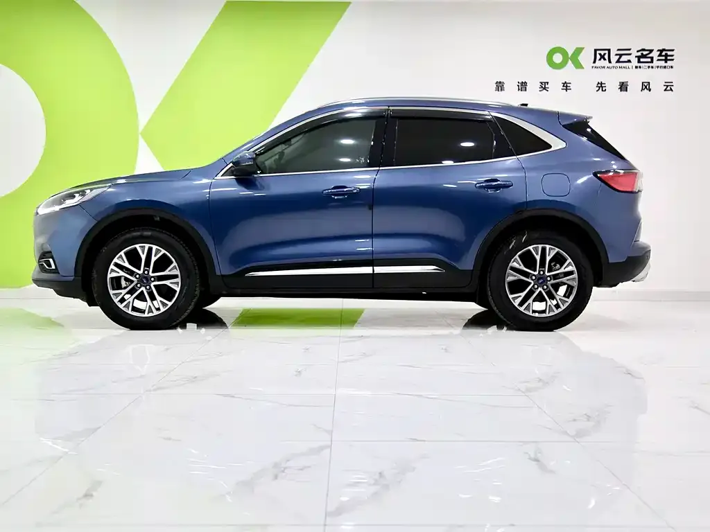 Ford Escape 2023 из CN, фото 3