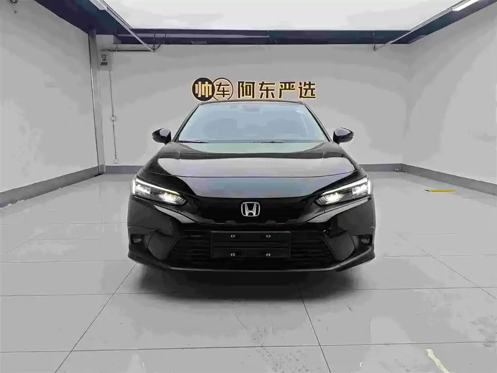 Honda Civic — фото 1