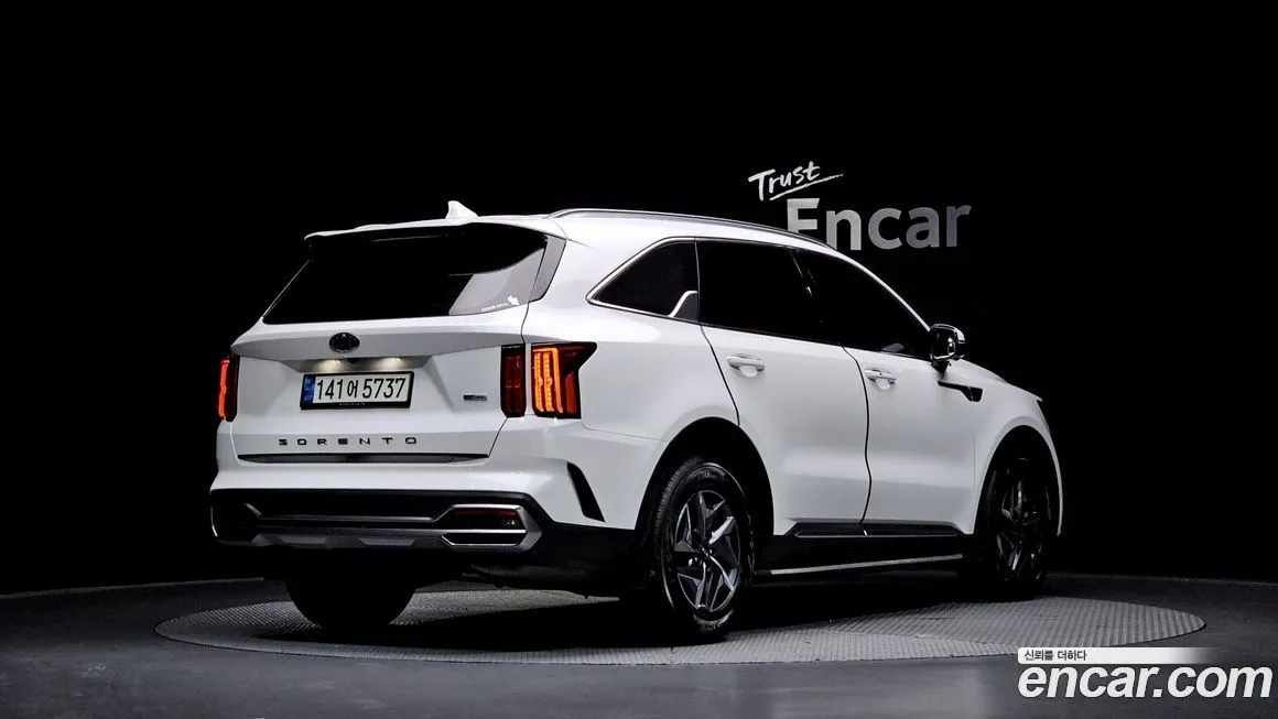 Kia Sorento — фото 6